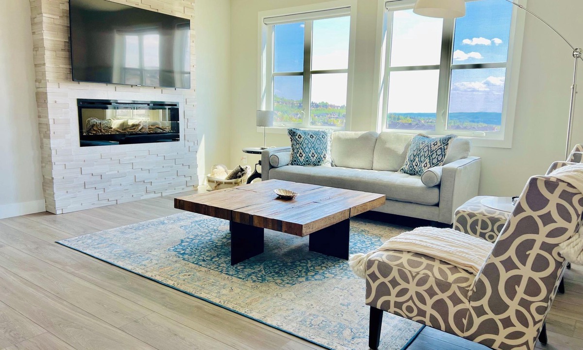 Southwest Calgary Condo | Upscale luxury 2 bed plus office with panoramic views of the rolling foothills!