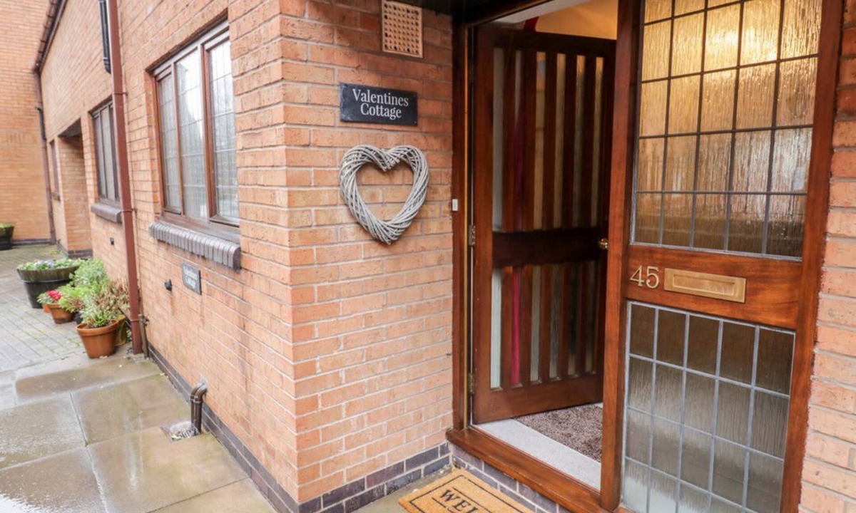 City Centre House | Valentines Cottage, Stratford-Upon-Avon