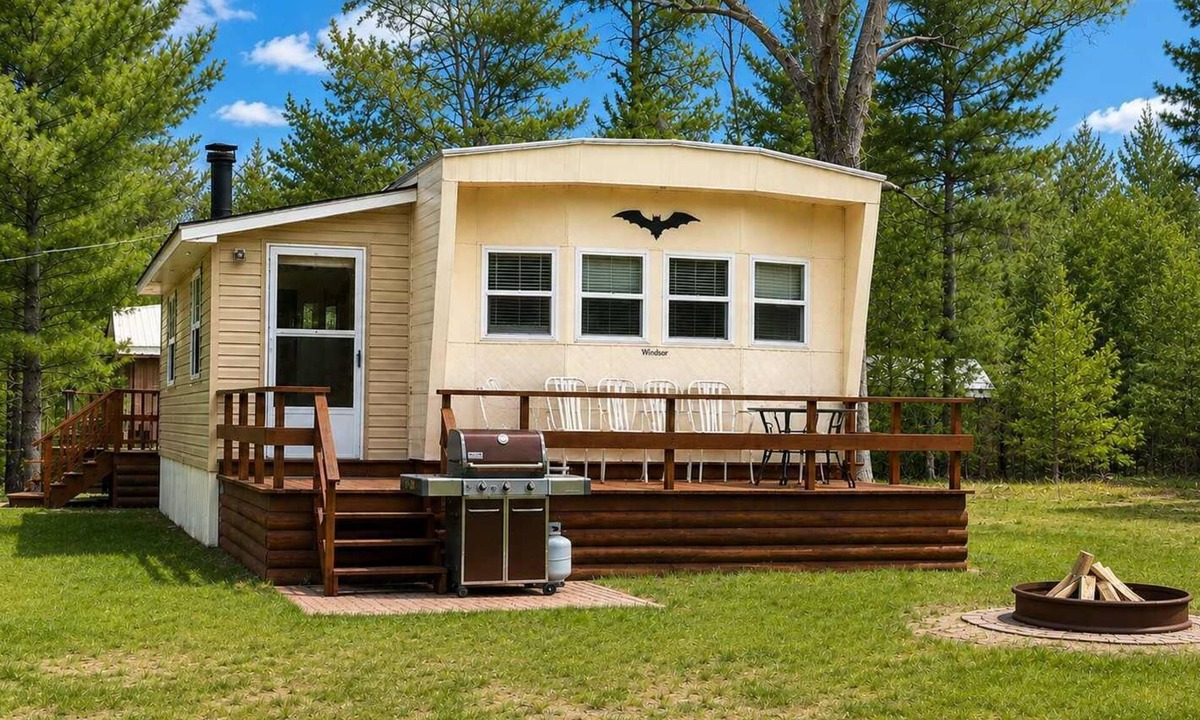 Moorestown Cabin | Van Der Mullen Trail Camp Hunters ORVs State Land