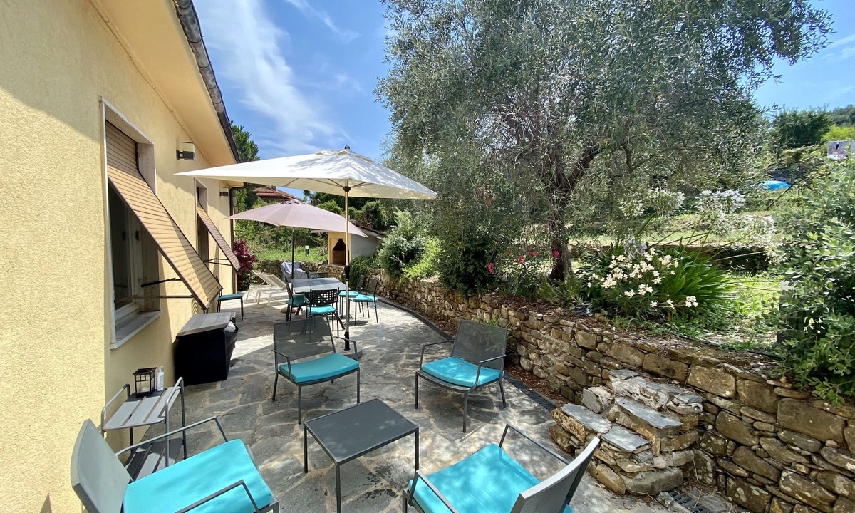 Poggi Villa | Villa 1.5 km from the sea, in the middle of olive trees