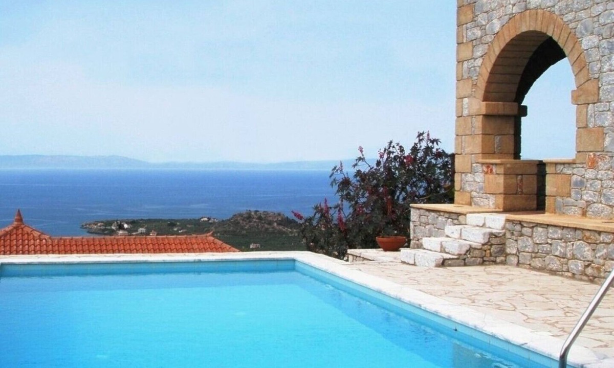Lefktron Villa | Villa Ialeira in Stoupa, private pool, spectacular sea views, very quiet area.