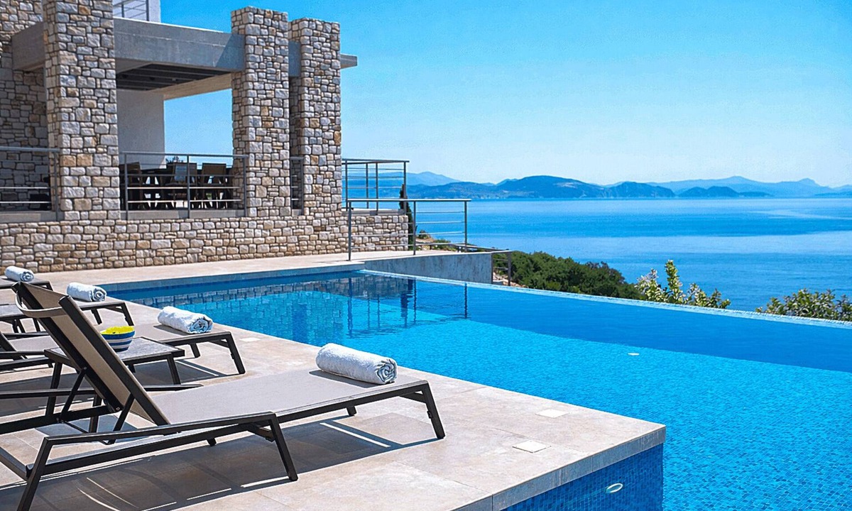 Xiropigado Villa | Villa Levanda, a seafront villa just 20' from Nafplio town. Family-friendly!