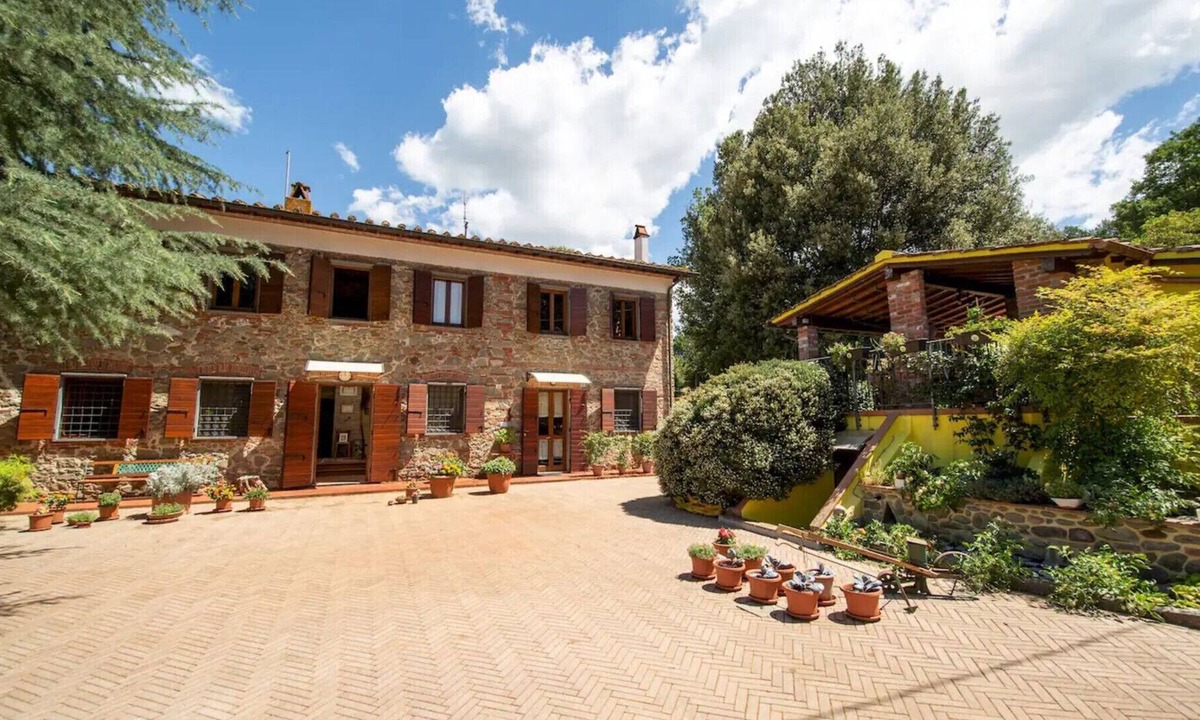 Porcari Villa | Villa Pollinelle - Charming villa with above-ground pool and garden near Lucca
