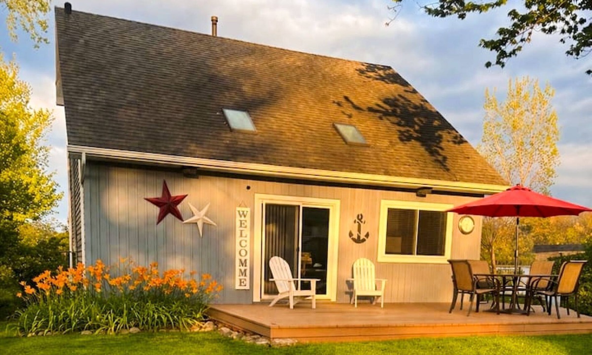 Brooklyn Cottage | Wamplers Lake Cottage with Shared Lake Access
