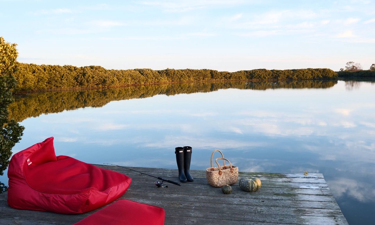 Tooradin House | Waterfront retreat w/private dock, kayaks & animal encounters