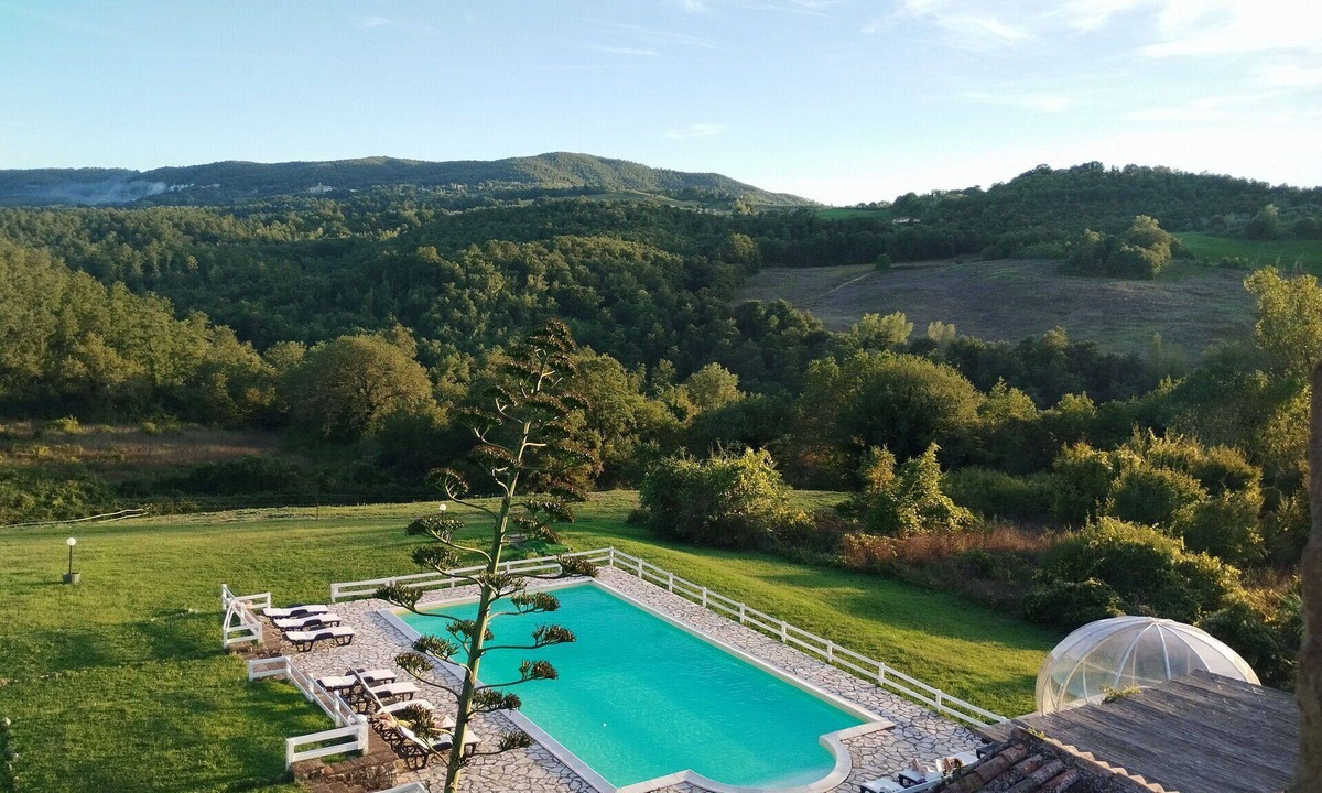Monte Castello di Vibio Villa | Wonderful private villa with hot tub, WIFI, private pool, TV, pets allowed and panoramic view