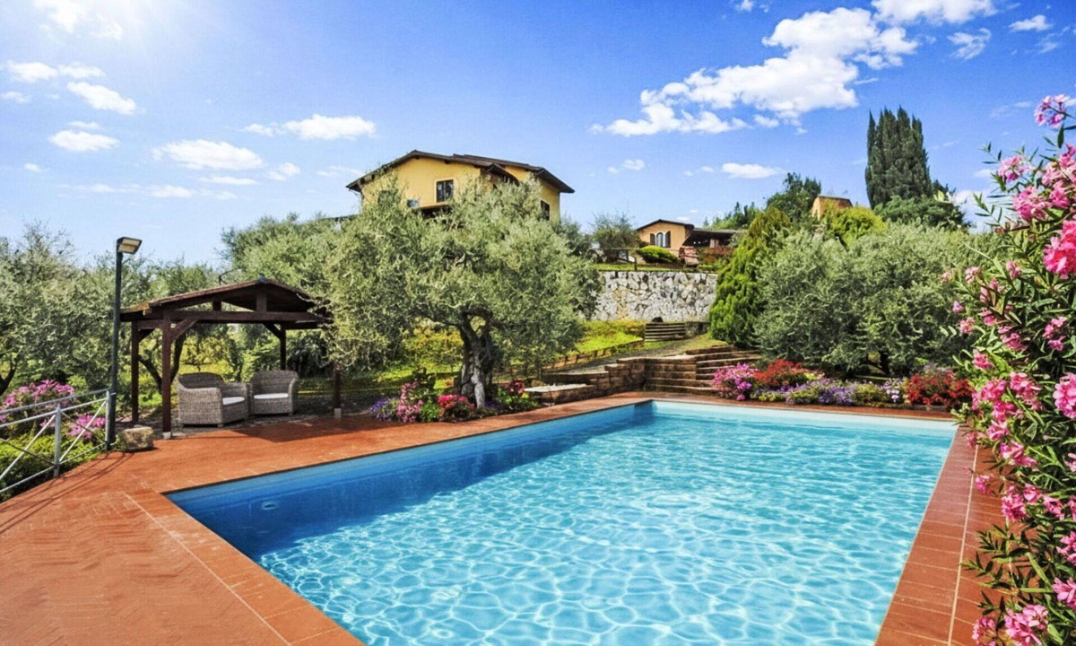Marti House | Wonderful private villa for 4 guests with WIFI, private pool, A/C, TV, patio and pets allowed