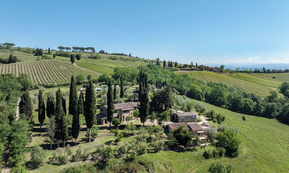 San Gimignano Villa | Wonderful private villa for 18 people with WIFI, private pool, TV, pets allowed and panoramic view