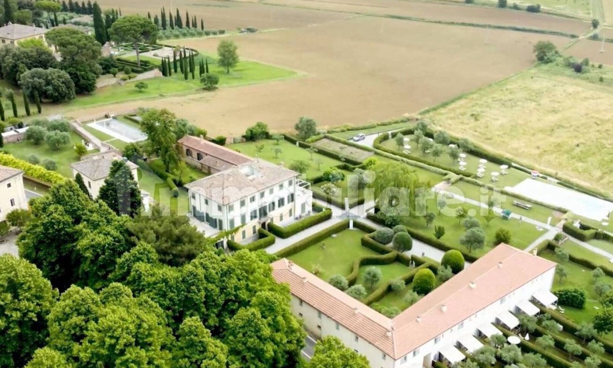 Cortona Villa | Wonderful villa for 6 guests with pool, A/C, WIFI, TV and panoramic view
