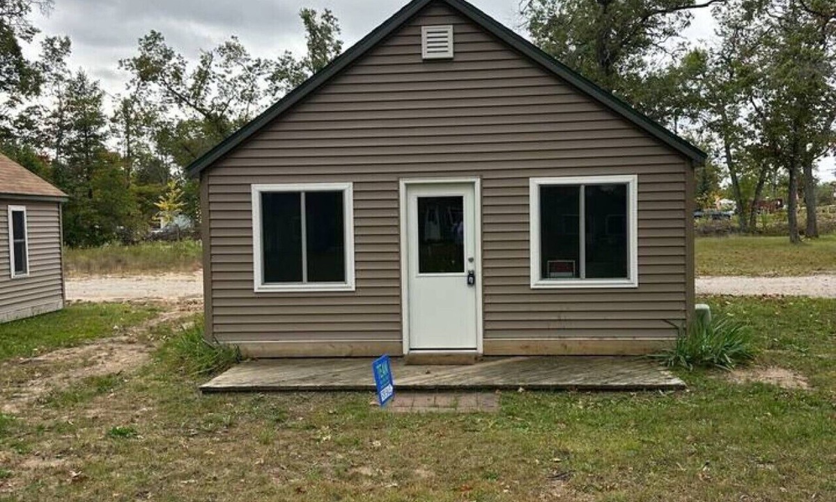 Indian River Cabin | Woodhaven Cottages 16