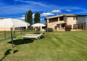 Amazing contemporary Villa with pool - Italian style Spelloissima - Sleeps 11
