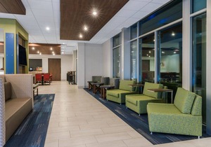 Holiday Inn Express And Suites Lake Havasu - London Bridge, an IHG Hotel