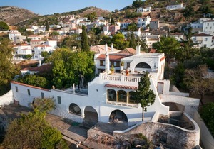Rallou House Hydra