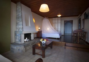 Studios for 3 adults or 2 adults + 2 children with balcony or terrace with panoramic sea view