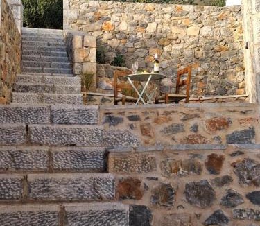 Omales House | Ελαιόλιθοι Μάνη Villas