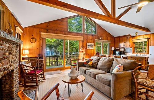 Sturgeon Bay Cottage | 1+ Acre/200 Feet of Lk Michigan Shoreline! -Aug 15-22/Labor Day Wknd Available!