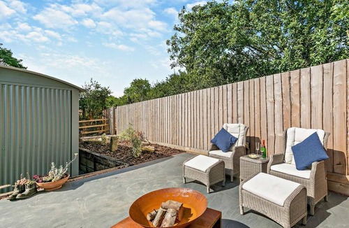 Cheltenham Cottage | 1 Bed in Cheltenham (oc-95422)