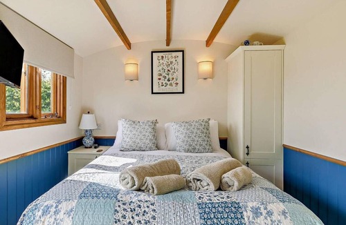 Cheltenham Cottage | 1 Bed in Cheltenham (oc-95422)