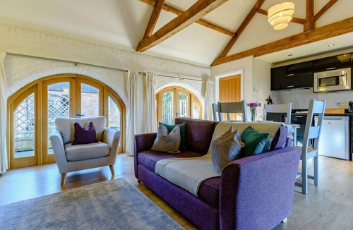 Pitchcombe Cottage | 1 Bed in Evesham (oc-89306)
