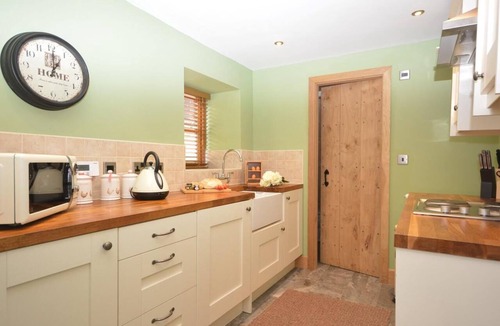 Lydney Cottage | 1 Bed in Lydney (oc-37217)