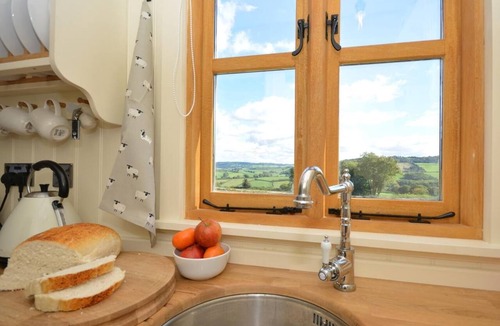 Usk Cottage | 1 Bed in Usk- (oc-63293)