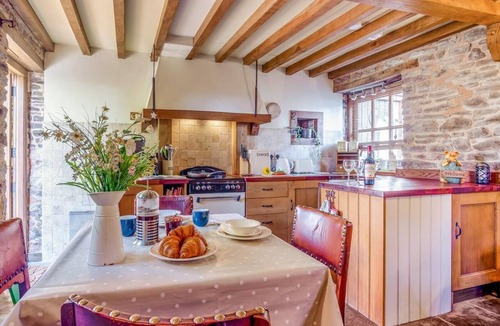 Usk Cottage | 1 Bed in Usk- (oc-79936)