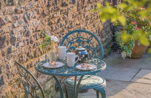 Usk Cottage | 1 Bed in Usk- (oc-79936)