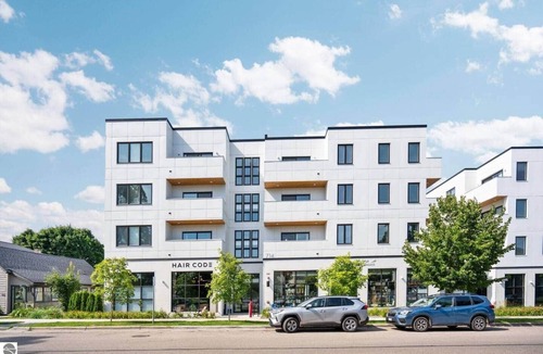 Traverse City House | 1 Block to Beach | Bikes, Wellness & More