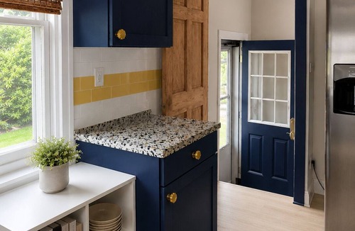 Old West Side House | #1 Location I 1/2 Mile to Stadium I 1/3 Mile to Downtown I GO BLUE