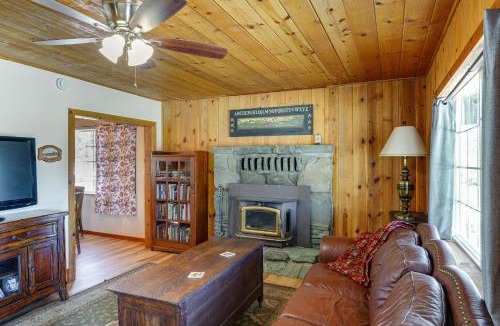 Tehachapi House | 10 Mi to Tehachapi Mountain Park: Mtn-View Cabin!