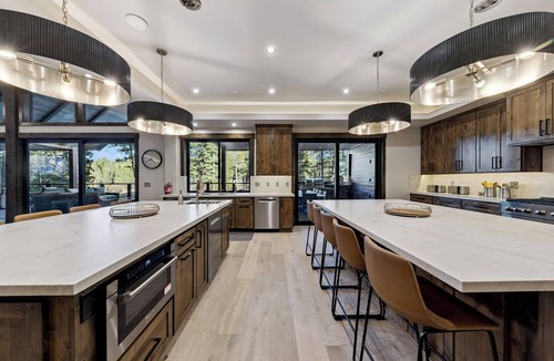 Bijou Park House | 11 bedroom 14 bath Mega Estate with Indoor Pool