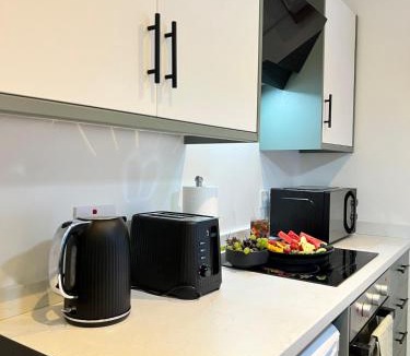 Cradley Apartment | 124A The Luxury Suite 1st floor modern apartment