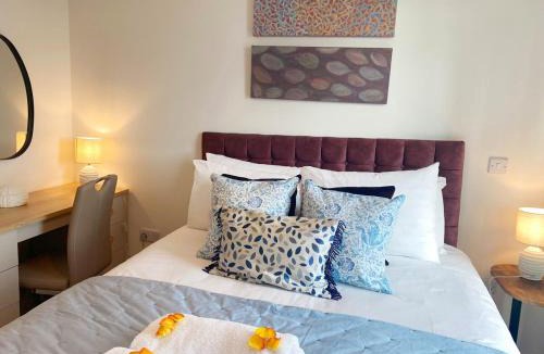 Bordesley Apartment | #164 City Escape at Sapphire Court-Sleeps 6