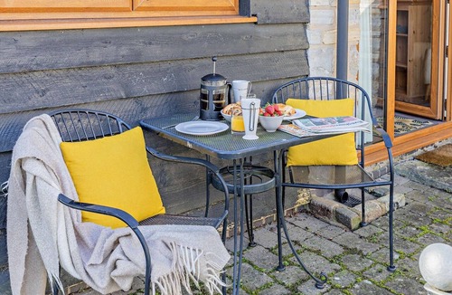 Ardens Grafton Cottage | 2 Bed in Bidford-on-Avon (94332)