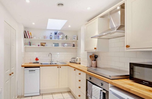 Bradford-on-Avon Cottage | 2 Bed in Bradford-on-avon (oc-31970)