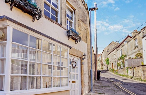 Bradford-on-Avon Cottage | 2 Bed in Bradford-on-avon (oc-31970)