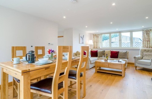 Barrow Gurney Cottage | 2 Bed in Bristol (oc-72582)