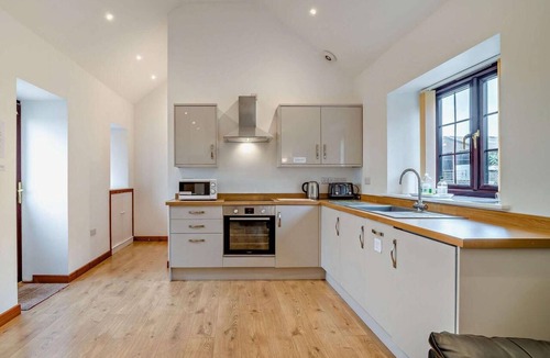 Stanton Drew Cottage | 2 Bed in Bristol (oc-72837)