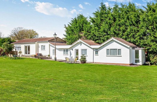 Chew Magna House | 2 Bed in Bristol (oc-05135)