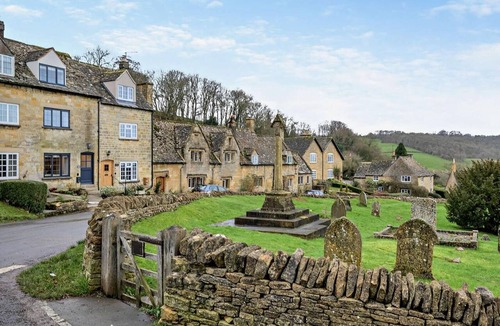 Snowshill Village Cottage | 2 Bed in Broadway (oc-95825)