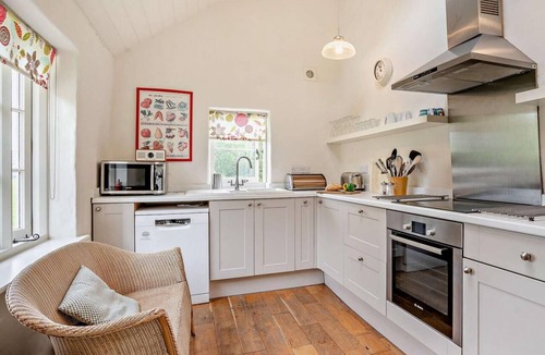 Chepstow Cottage | 2 Bed in Chepstow (oc-42837)