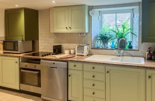 Whichford Cottage | 2 Bed in Chipping Norton (oc-73904)