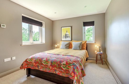 Devizes House | 2 Bed in Devizes oc-t43754