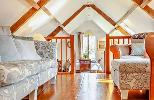 Malmesbury Cottage | 2 Bed in Malmesbury (oc-91453)