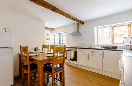 Eckington Cottage | 2 Bed in Pershore (oc-83007)