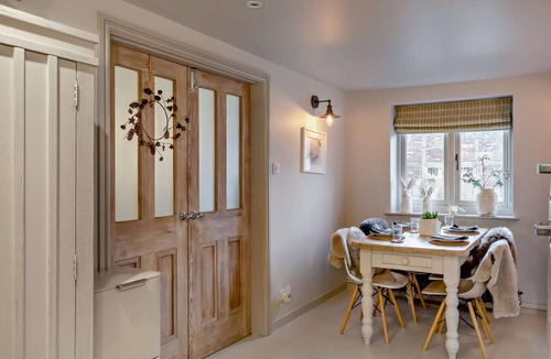 Quedgeley Cottage | 2 Bed in Warwick (oc-77617)