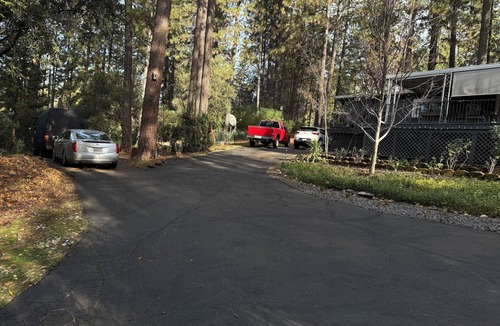 Colfax House | 2-bedroom bungalow in serene Applegate CA USA with AC & WiFi
