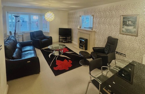 City Centre Apartment | 2 bedroom town centre apartmnet with free parking