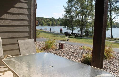 Eagle River House | 2 Bedroom Lower Duck Lake Condo