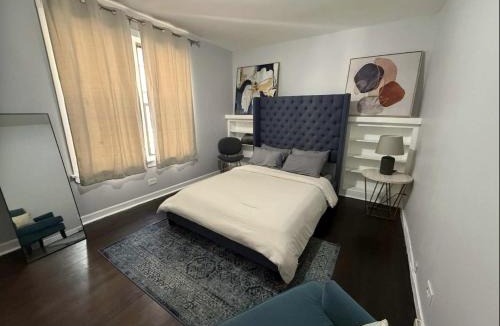 Kenwood Apartment | 2 BR Apt Near U Chicago Campus & the Lakefront!